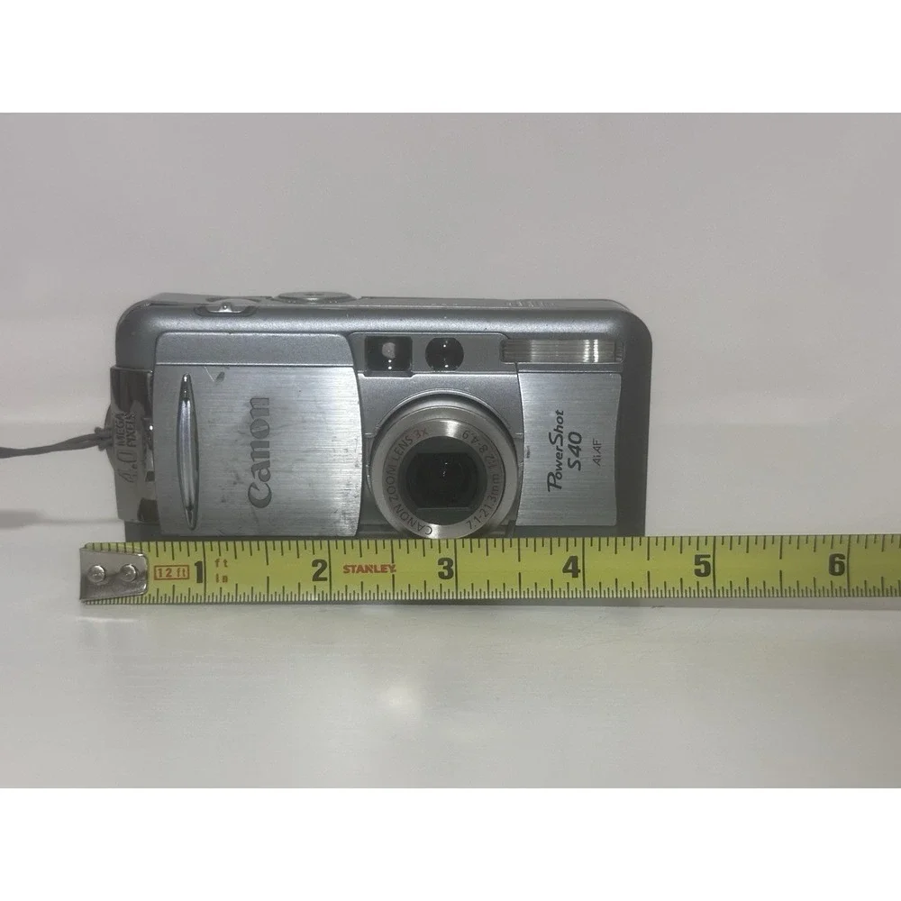 Canon PowerShot S40 4MP Digital Camera Silver Compact Point & Shoot Untested
